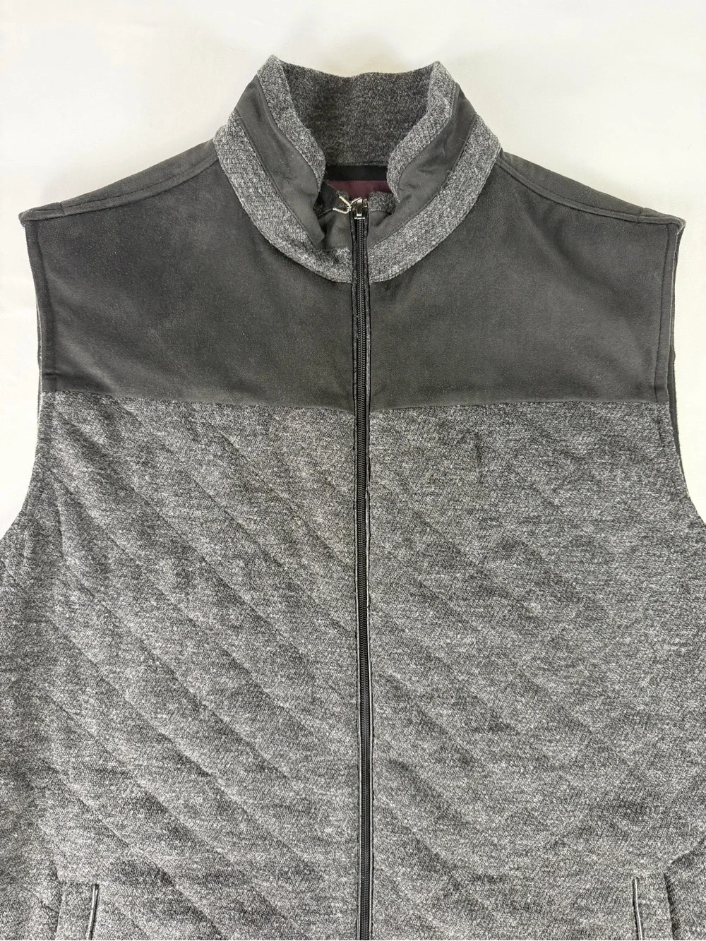 Johnston & Murphy Men's Quilted Charcoal Gray Zip Vest - Classy professional XL